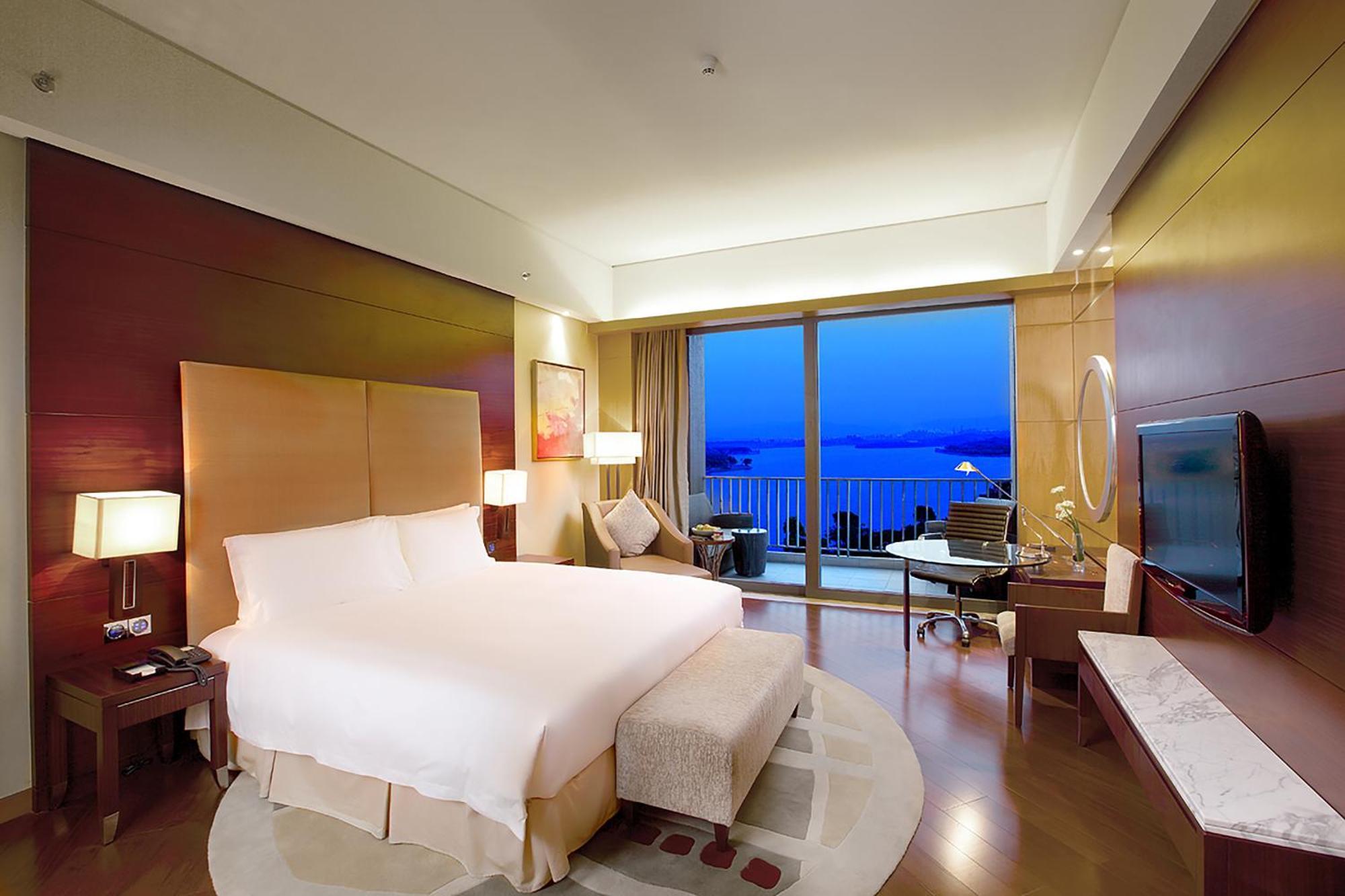 Отель Hyatt Regency Dongguan Дунгуань Экстерьер фото
